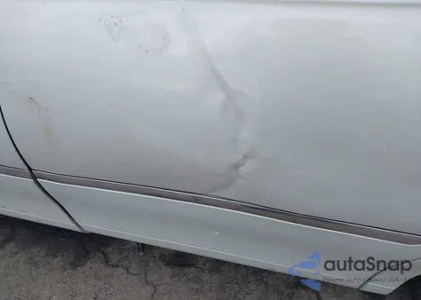 2006 Lincoln Town Car Signature Limited from USA, damaged, VIN 1LNHM82W36Y632276